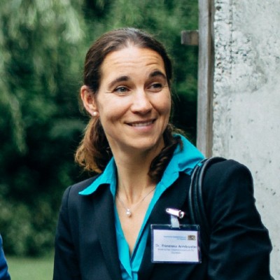 Dr. Franziska Armbruster