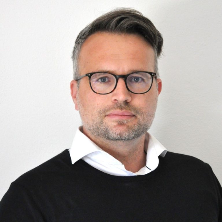 Dr. Gerald Bauer